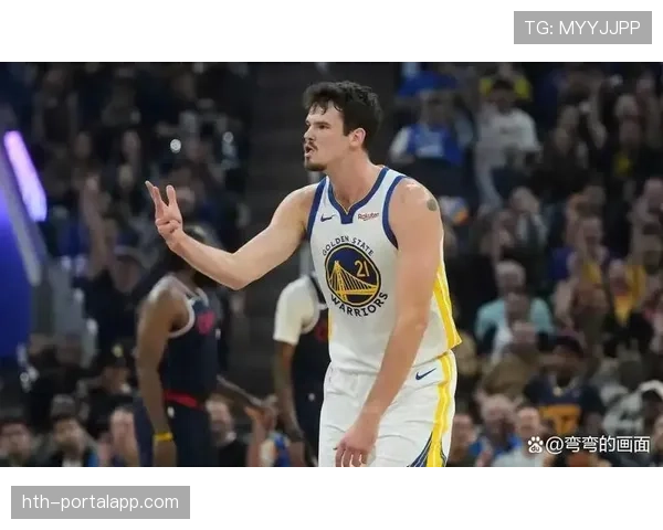 勇士队主教练在收官战后专访中谈球队未来：“我们不会进行颠覆性重建。”